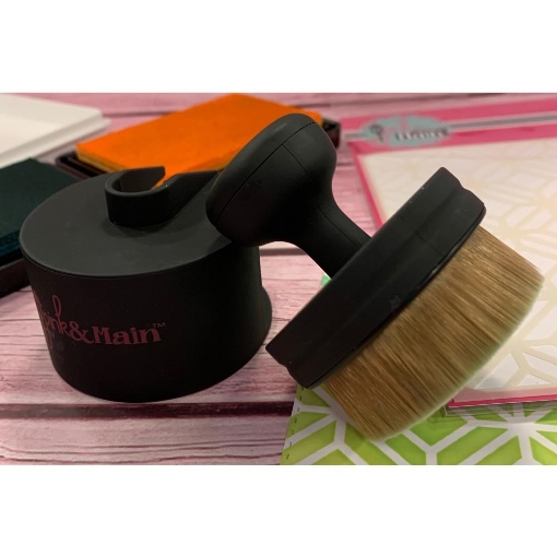 Picture of Pink & Main Ergonomic Blender Brush