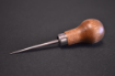 Picture of Scraps n Pieces Tapered Awl  – Εργαλείο Διάτρησης (Σουβλί) για Βιβλιοδεσία & Χειροτεχνία, Dark Brown